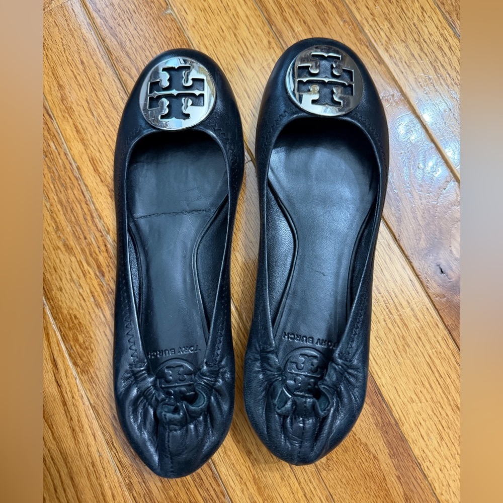Tory Burch Black Leather Flats with Logo Emblem